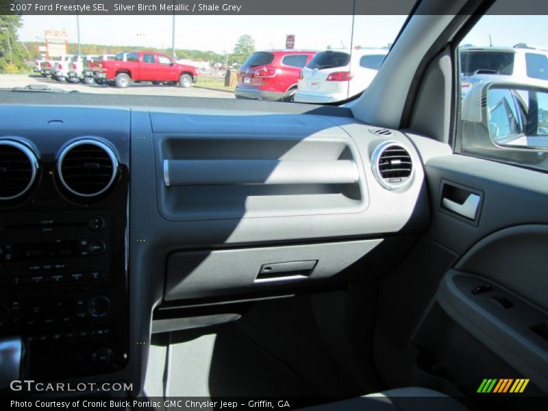 Silver Birch Metallic / Shale Grey 2007 Ford Freestyle SEL