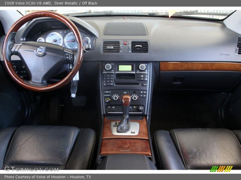 Dashboard of 2008 XC90 V8 AWD