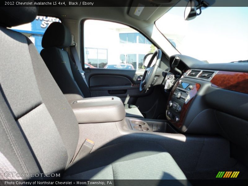 Black / Ebony 2012 Chevrolet Avalanche LS 4x4