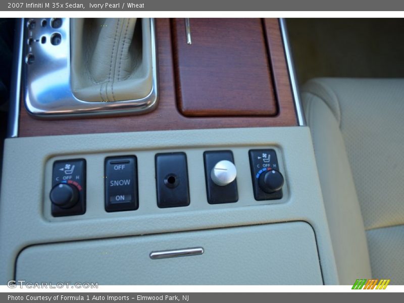 Ivory Pearl / Wheat 2007 Infiniti M 35x Sedan