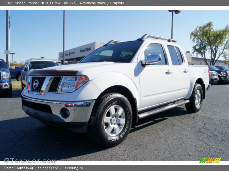Avalanche White / Graphite 2007 Nissan Frontier NISMO Crew Cab 4x4