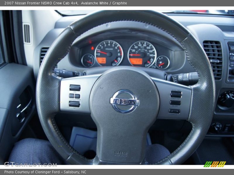 Avalanche White / Graphite 2007 Nissan Frontier NISMO Crew Cab 4x4