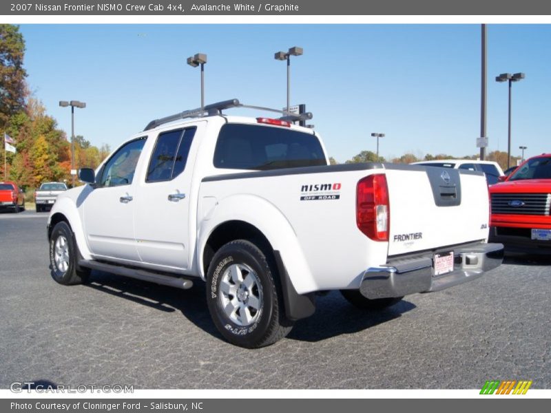 Avalanche White / Graphite 2007 Nissan Frontier NISMO Crew Cab 4x4