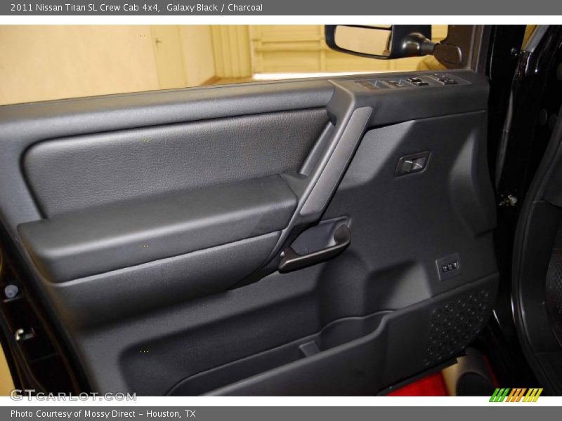 Galaxy Black / Charcoal 2011 Nissan Titan SL Crew Cab 4x4
