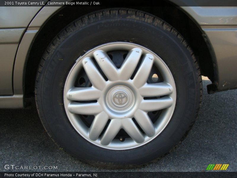 Cashmere Beige Metallic / Oak 2001 Toyota Camry LE