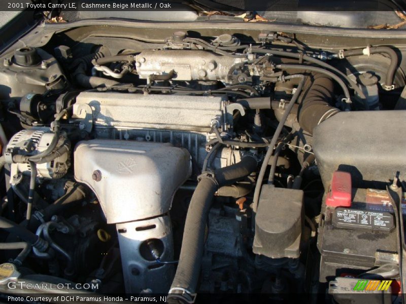 Cashmere Beige Metallic / Oak 2001 Toyota Camry LE