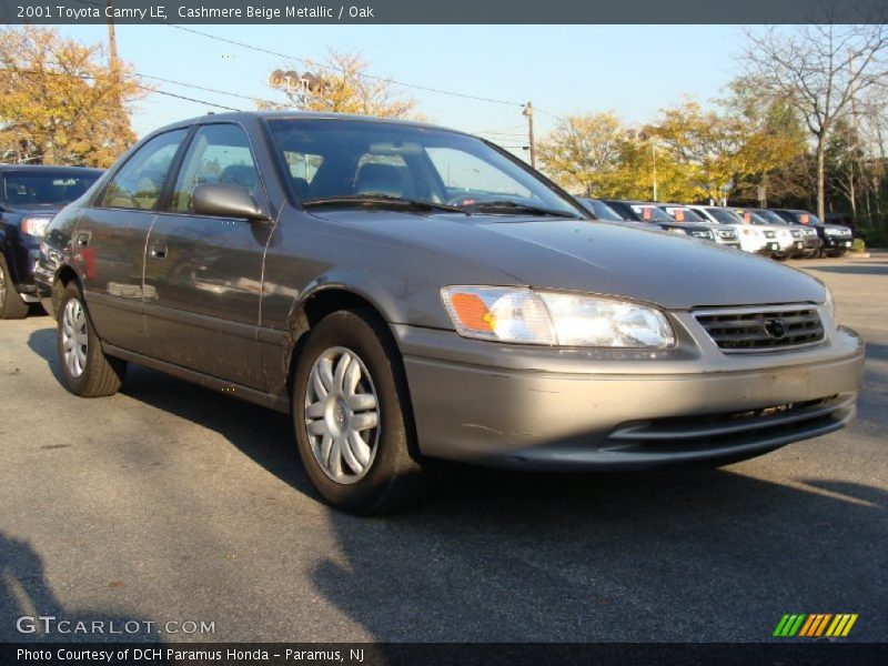 Cashmere Beige Metallic / Oak 2001 Toyota Camry LE