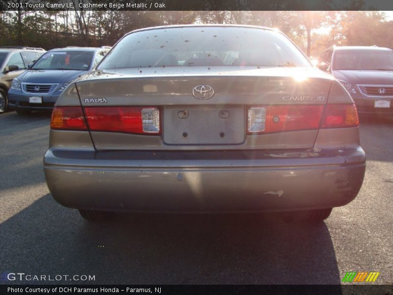 Cashmere Beige Metallic / Oak 2001 Toyota Camry LE