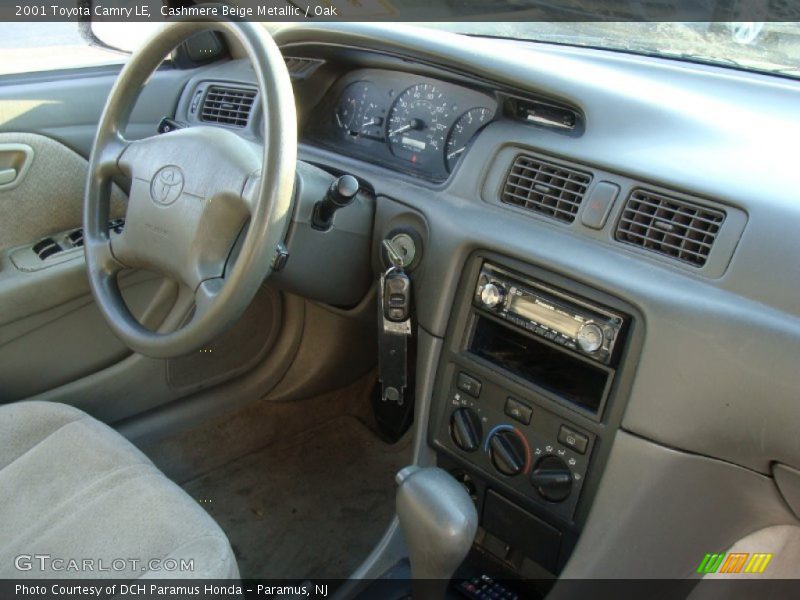 Cashmere Beige Metallic / Oak 2001 Toyota Camry LE