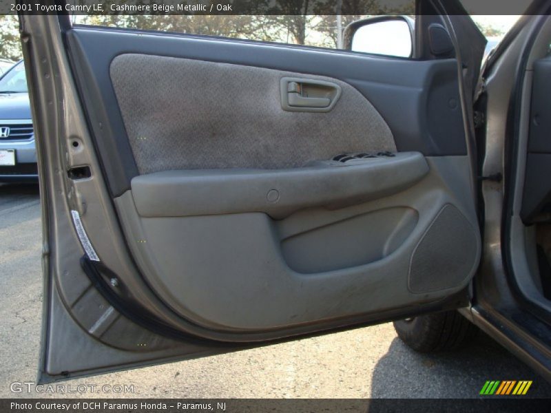 Cashmere Beige Metallic / Oak 2001 Toyota Camry LE
