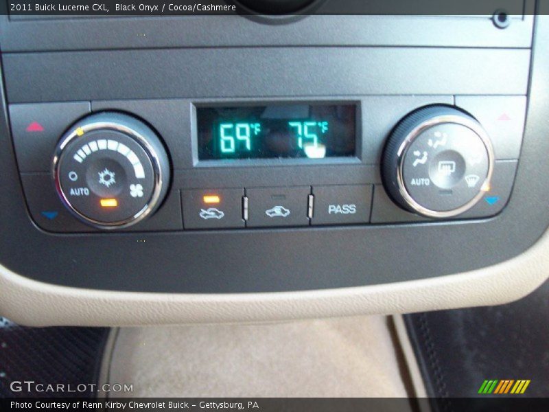 Black Onyx / Cocoa/Cashmere 2011 Buick Lucerne CXL