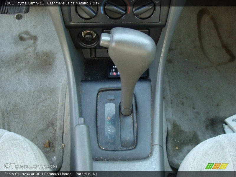 Cashmere Beige Metallic / Oak 2001 Toyota Camry LE