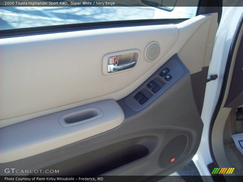 Super White / Ivory Beige 2006 Toyota Highlander Sport 4WD