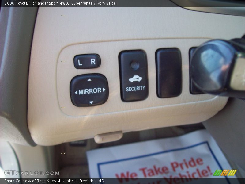 Super White / Ivory Beige 2006 Toyota Highlander Sport 4WD