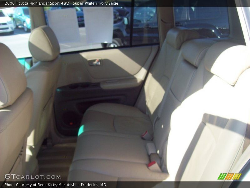 Super White / Ivory Beige 2006 Toyota Highlander Sport 4WD