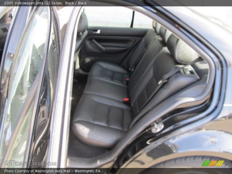 Black / Black 2005 Volkswagen Jetta GLS Sedan