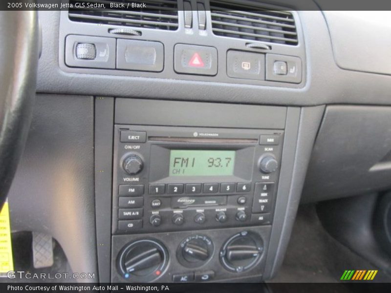 Black / Black 2005 Volkswagen Jetta GLS Sedan