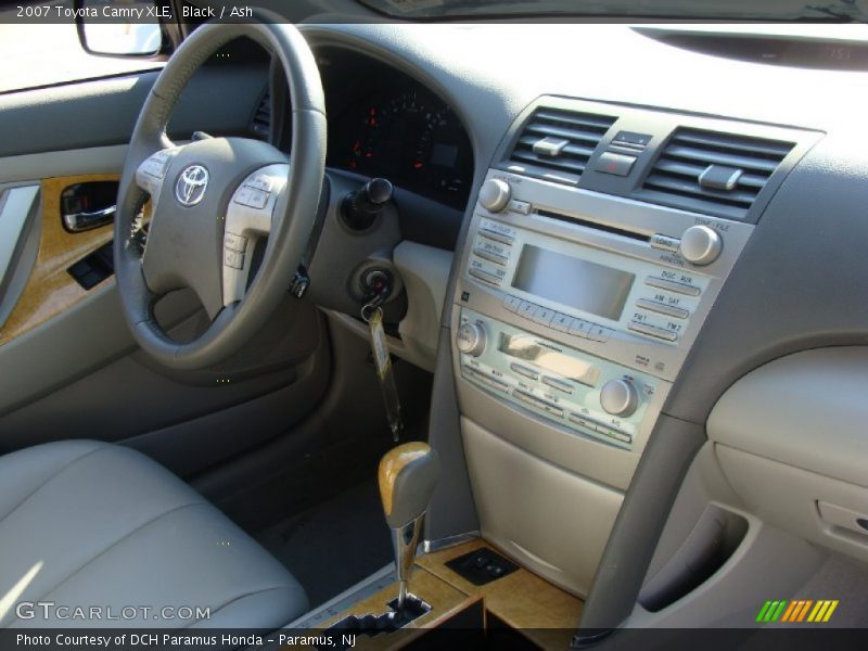 Black / Ash 2007 Toyota Camry XLE