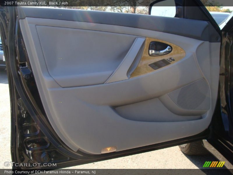 Black / Ash 2007 Toyota Camry XLE