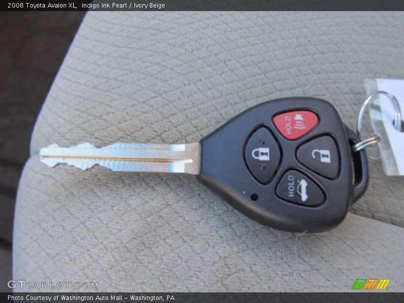Indigo Ink Pearl / Ivory Beige 2008 Toyota Avalon XL