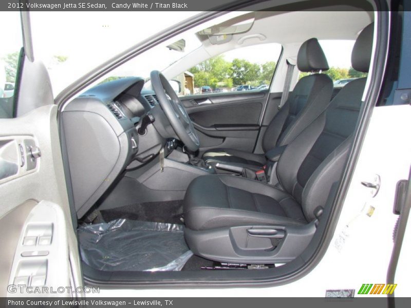 Candy White / Titan Black 2012 Volkswagen Jetta SE Sedan