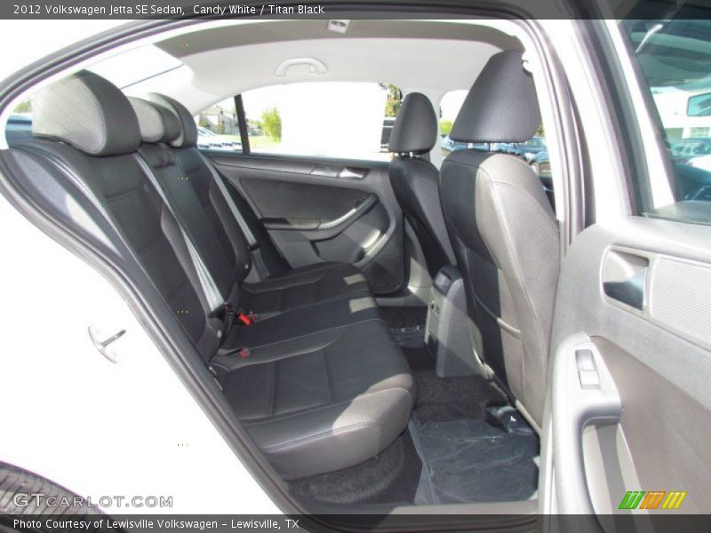 Candy White / Titan Black 2012 Volkswagen Jetta SE Sedan