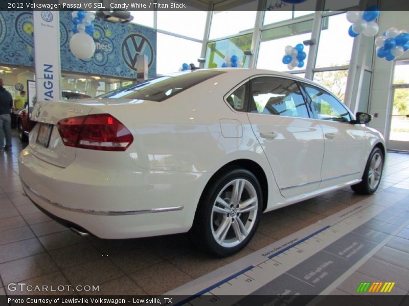 Candy White / Titan Black 2012 Volkswagen Passat V6 SEL