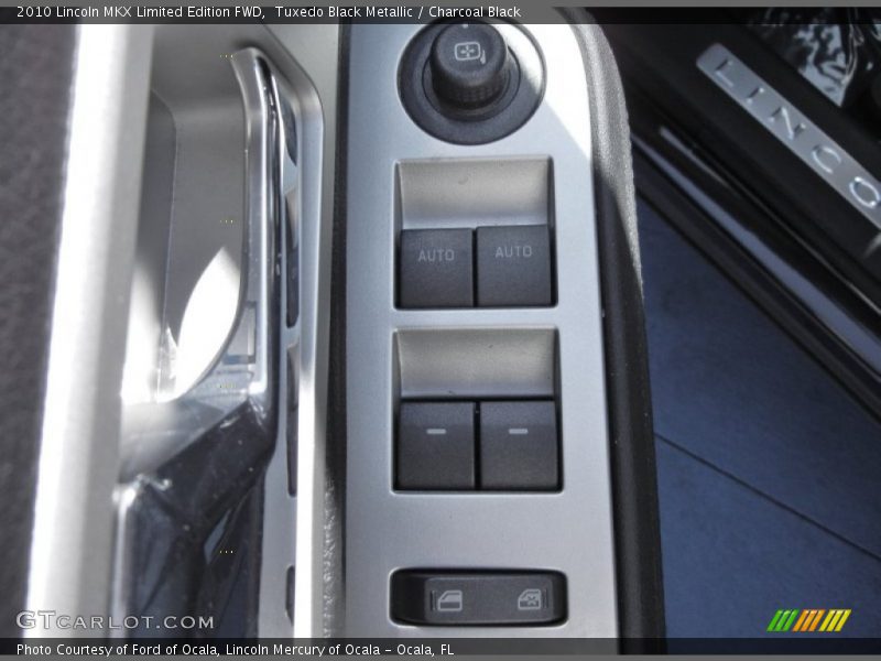 Tuxedo Black Metallic / Charcoal Black 2010 Lincoln MKX Limited Edition FWD