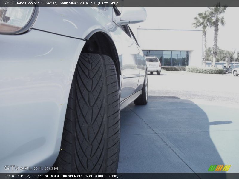 Satin Silver Metallic / Quartz Gray 2002 Honda Accord SE Sedan