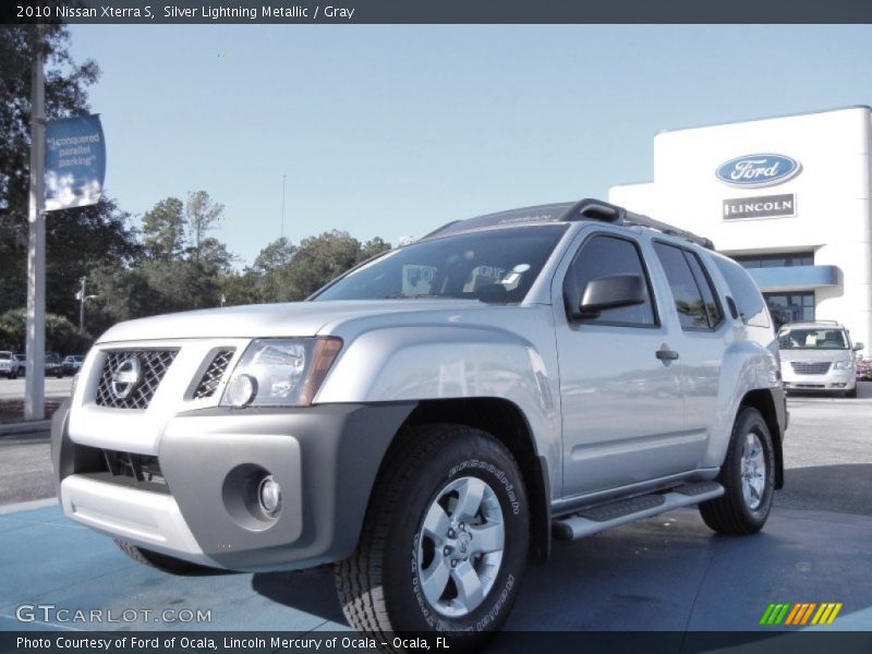 Silver Lightning Metallic / Gray 2010 Nissan Xterra S