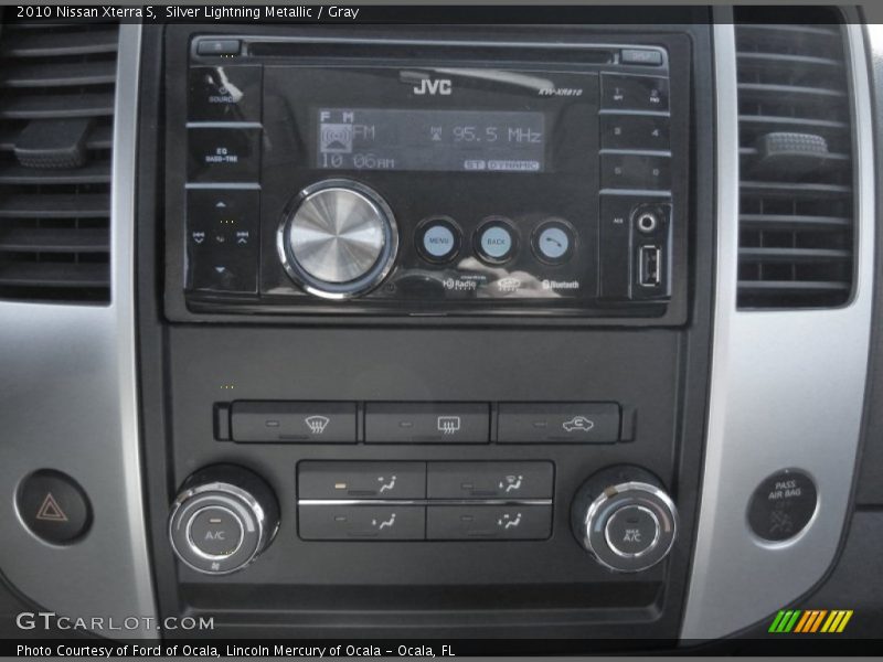 Silver Lightning Metallic / Gray 2010 Nissan Xterra S