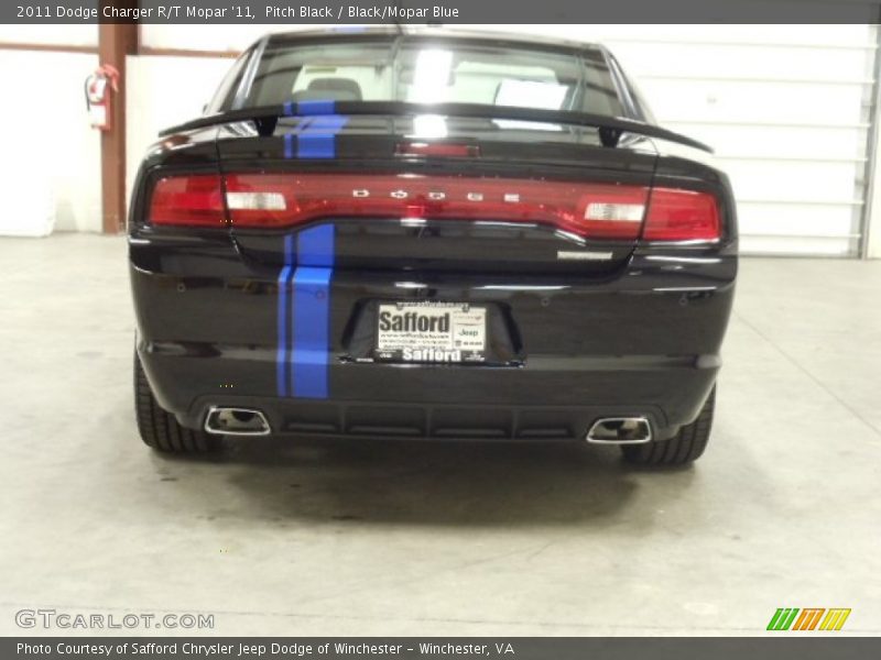 Pitch Black / Black/Mopar Blue 2011 Dodge Charger R/T Mopar '11