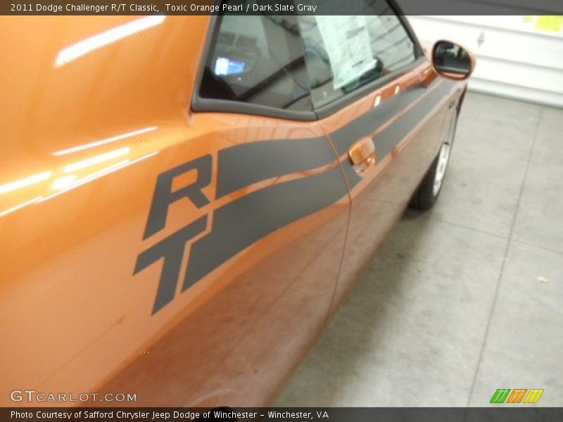 Toxic Orange Pearl / Dark Slate Gray 2011 Dodge Challenger R/T Classic