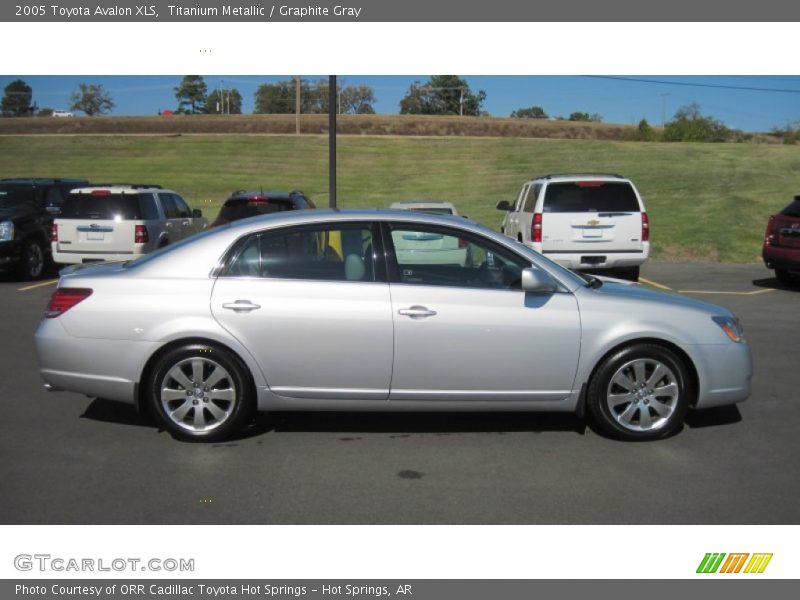 Titanium Metallic / Graphite Gray 2005 Toyota Avalon XLS