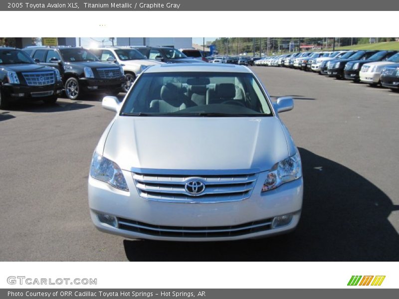 Titanium Metallic / Graphite Gray 2005 Toyota Avalon XLS