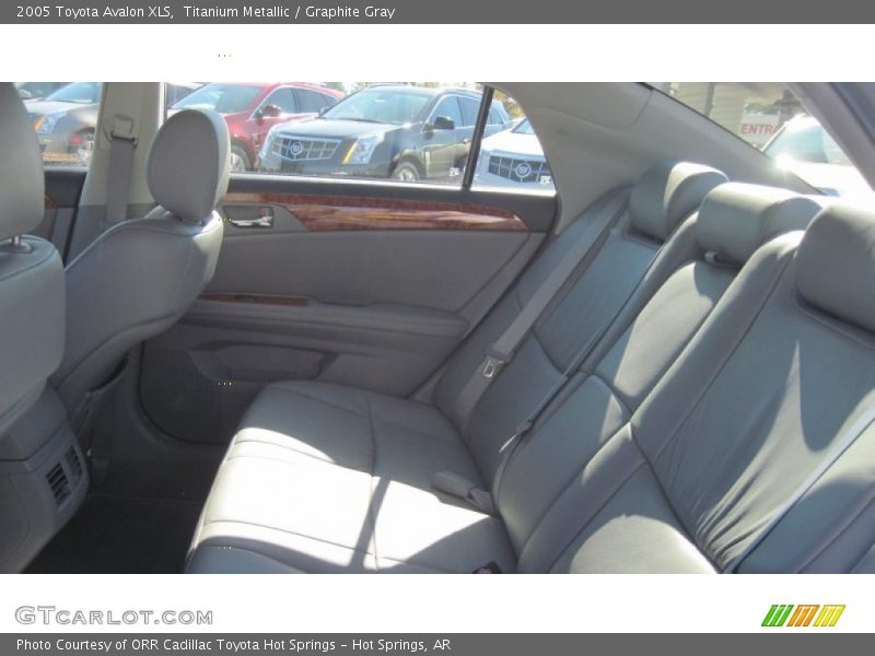 Titanium Metallic / Graphite Gray 2005 Toyota Avalon XLS
