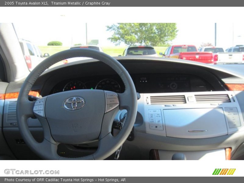 Titanium Metallic / Graphite Gray 2005 Toyota Avalon XLS