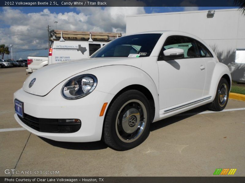 Candy White / Titan Black 2012 Volkswagen Beetle 2.5L