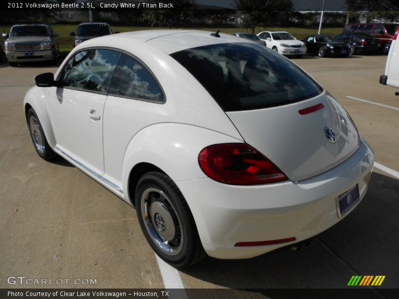 Candy White / Titan Black 2012 Volkswagen Beetle 2.5L