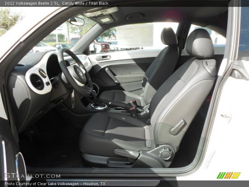 Candy White / Titan Black 2012 Volkswagen Beetle 2.5L
