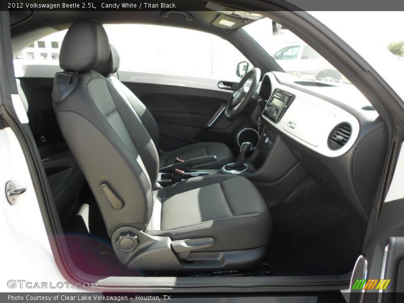 Candy White / Titan Black 2012 Volkswagen Beetle 2.5L