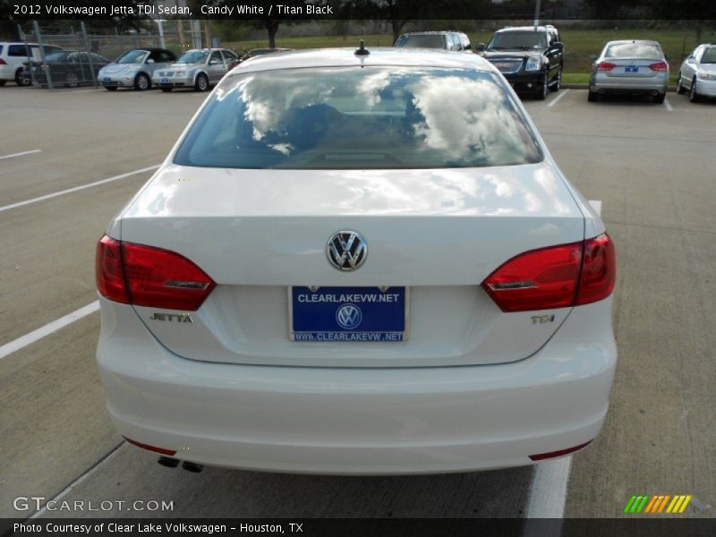 Candy White / Titan Black 2012 Volkswagen Jetta TDI Sedan