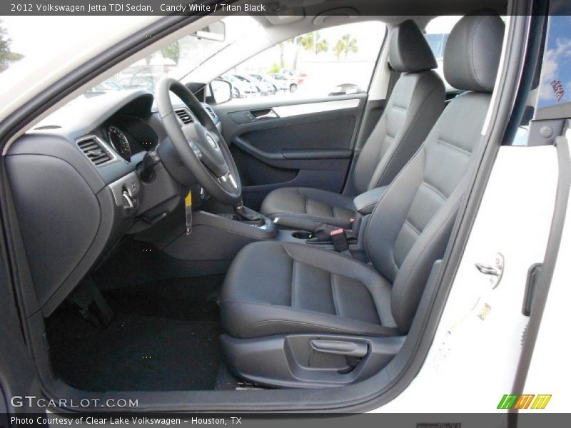 Candy White / Titan Black 2012 Volkswagen Jetta TDI Sedan