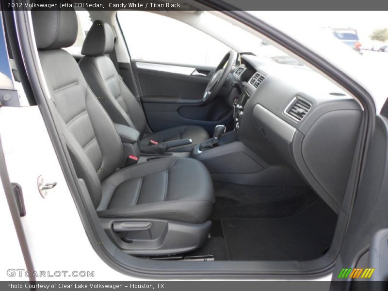 Candy White / Titan Black 2012 Volkswagen Jetta TDI Sedan