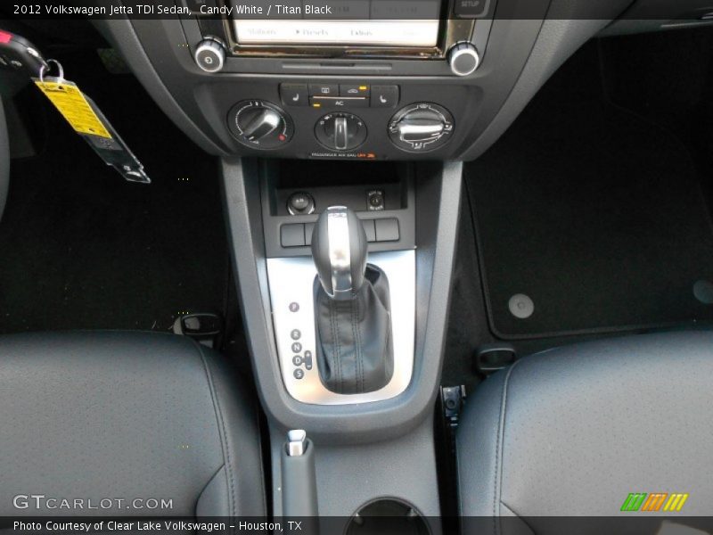 Candy White / Titan Black 2012 Volkswagen Jetta TDI Sedan