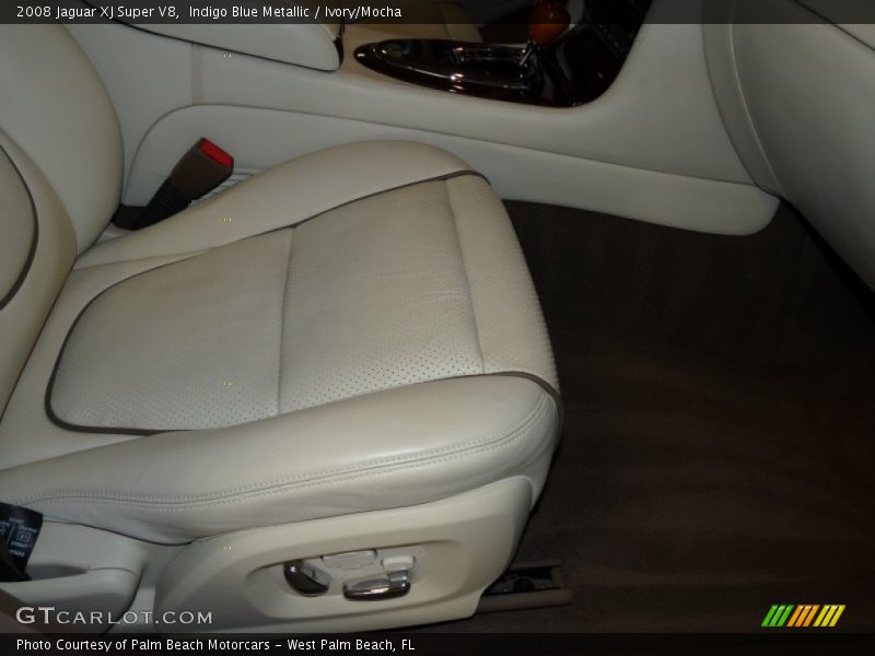  2008 XJ Super V8 Ivory/Mocha Interior