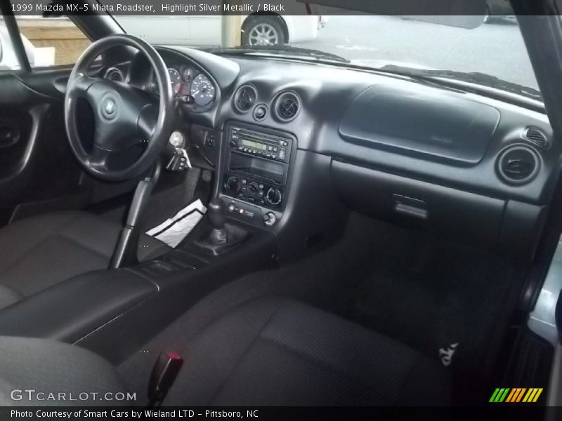Highlight Silver Metallic / Black 1999 Mazda MX-5 Miata Roadster