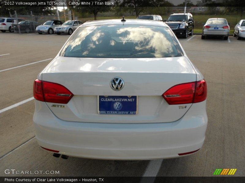 Candy White / Titan Black 2012 Volkswagen Jetta TDI Sedan