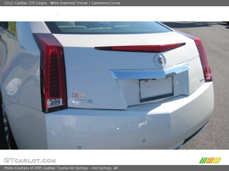 White Diamond Tricoat / Cashmere/Cocoa 2012 Cadillac CTS Coupe