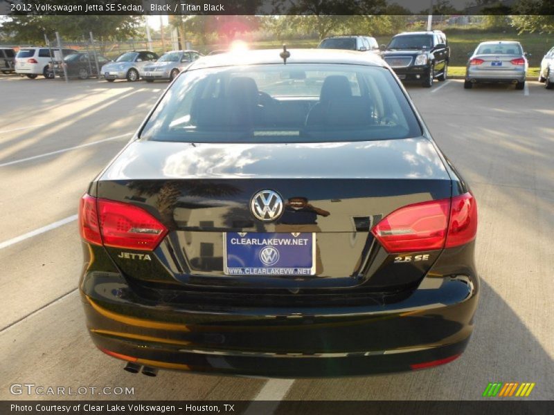 Black / Titan Black 2012 Volkswagen Jetta SE Sedan
